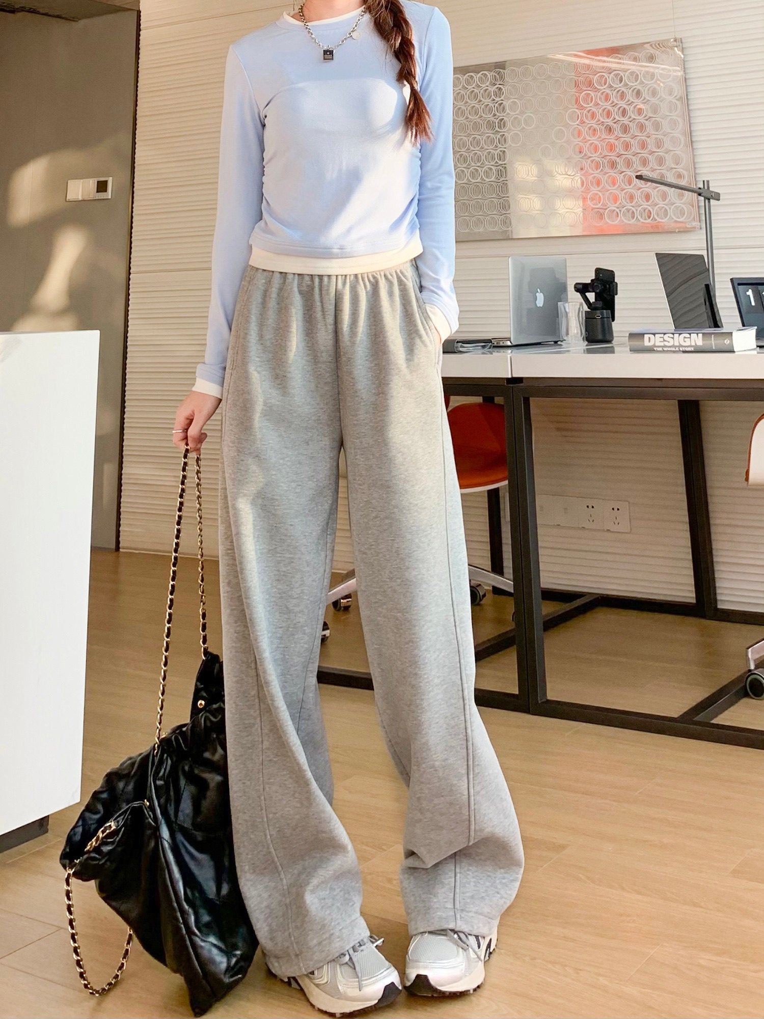 Gray Fleece Wide-Leg Sweatpants for Women – 2025 Winter Thickened Straight-Cut Glutinous Rice Pants