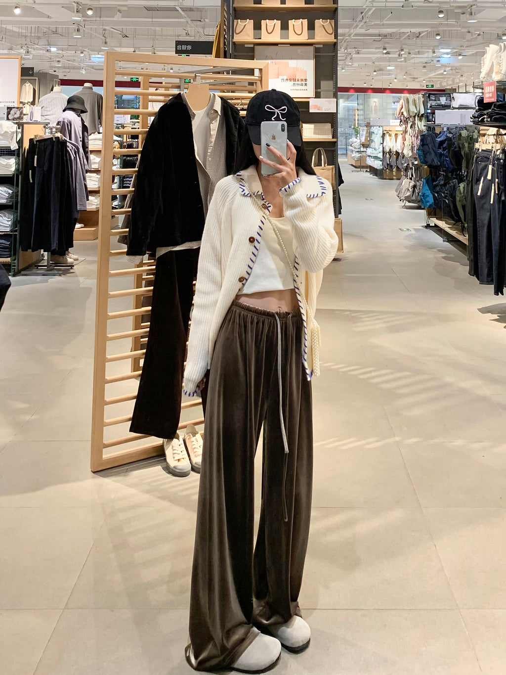 Women’s Gold Velvet Wide-Leg Pants – 2025 Winter Fleece-Lined Straight Drape Casual Trousers