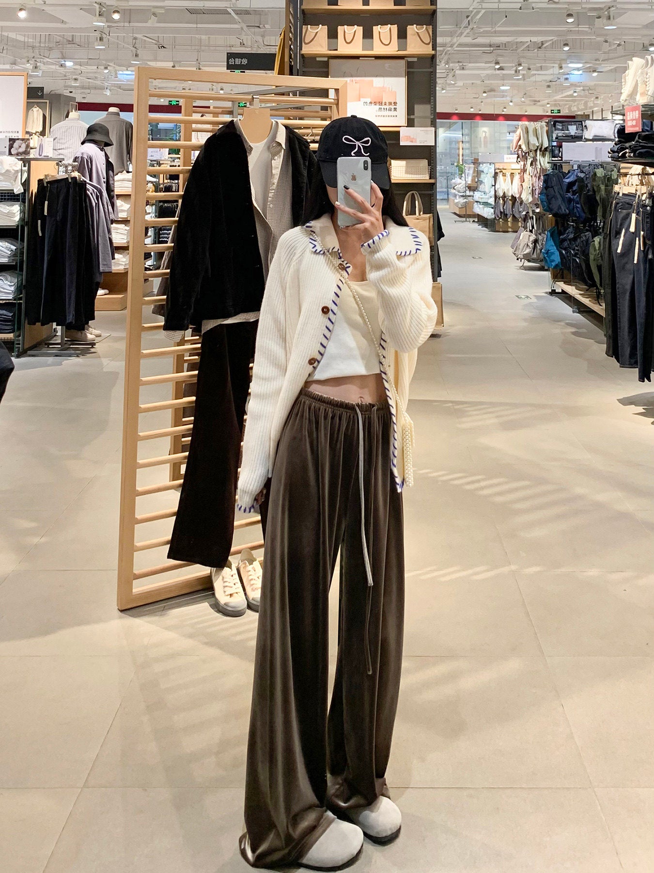 Women’s Gold Velvet Wide-Leg Pants – 2025 Winter Fleece-Lined Straight Drape Casual Trousers