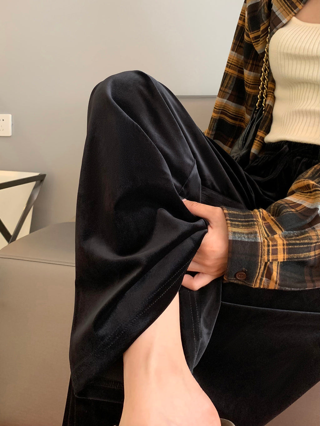 Women’s Gold Velvet Wide-Leg Pants – 2025 Winter Fleece-Lined Straight Drape Casual Trousers