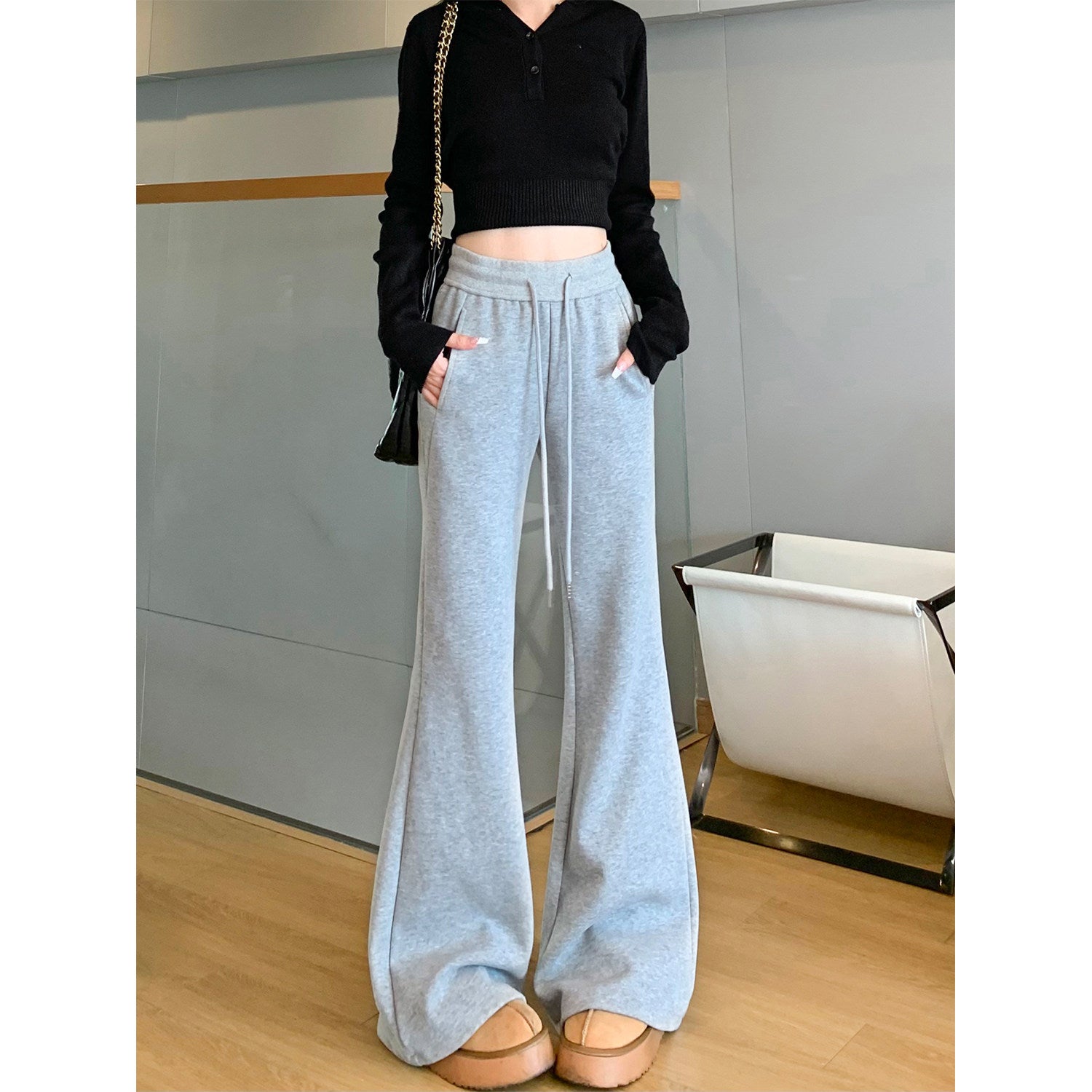 Gray Wide-Leg Fleece Sweatpants for Women – 2025 Winter Thickened Micro-Flared Casual Pants